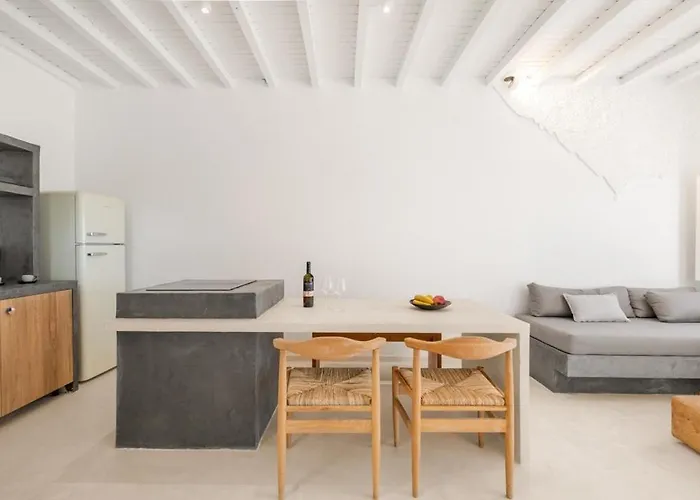 Sunset Cove Apartment